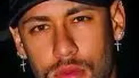 金莎谈随母姓：家人支持，盼成温暖之人